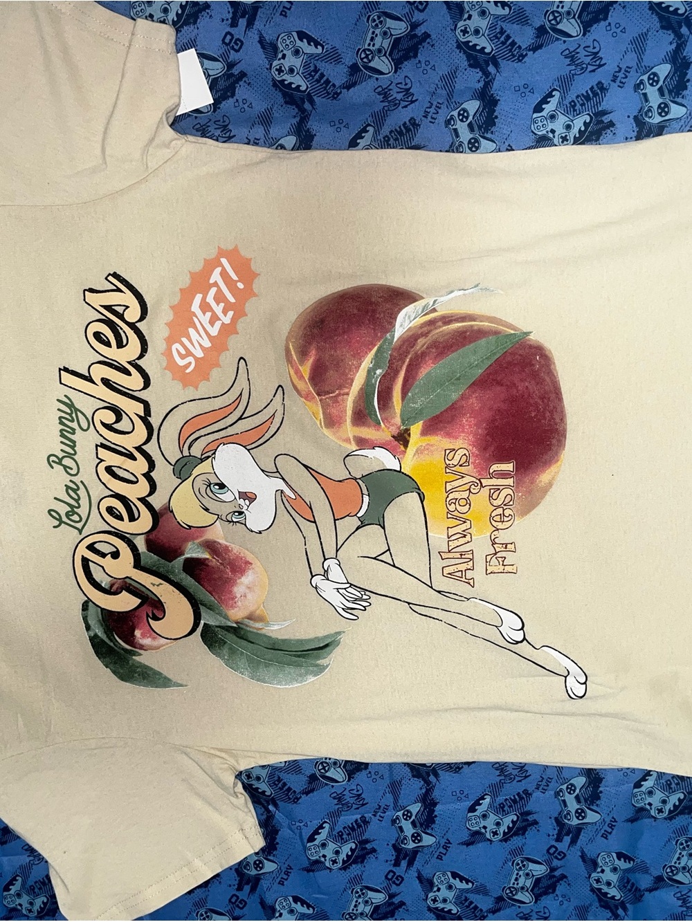Lola Bunny Peaches Short Sleeve Tee - Cream - Picture 2 of 7